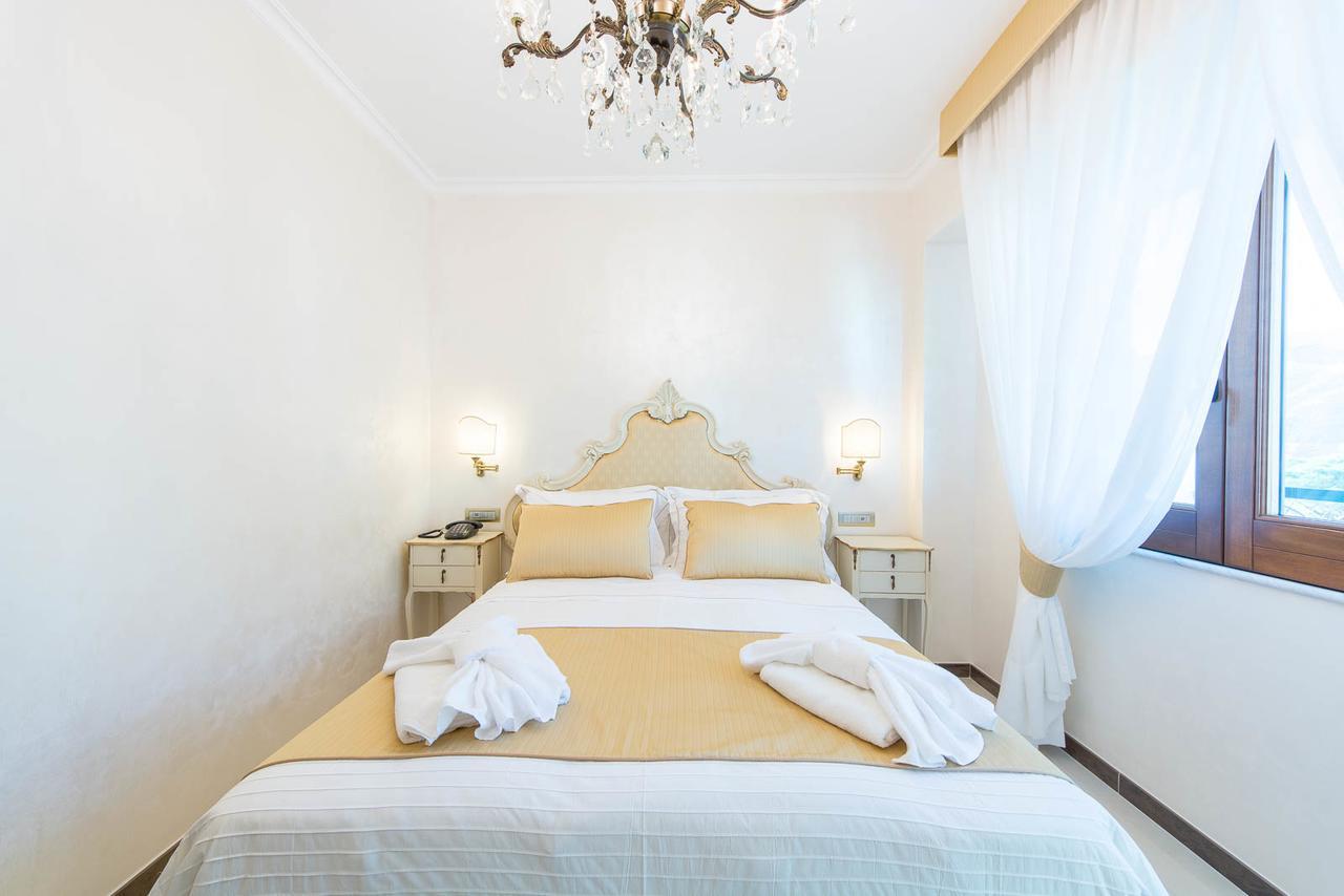 B&B Palazzo Montesanto Maiori Bagian luar foto